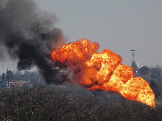 Delayed air quality permits from state, Allegheny County raise concerns about pollution