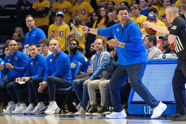 Pitt to play Oklahoma, DePaul in Fort Myers Tip-Off during Thanksgiving week