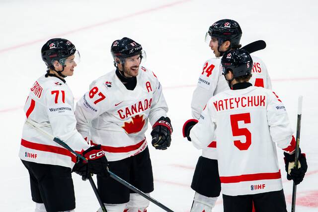 Penguins’ Sidney Crosby records assist for Canada in win against Slovenia<span class="headline-video">Video <i class="fa-solid fa-circle-play"></i></span>