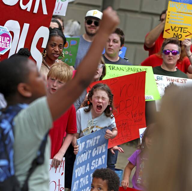 Pittsburgh parents, advocates make last push against school closures before vote