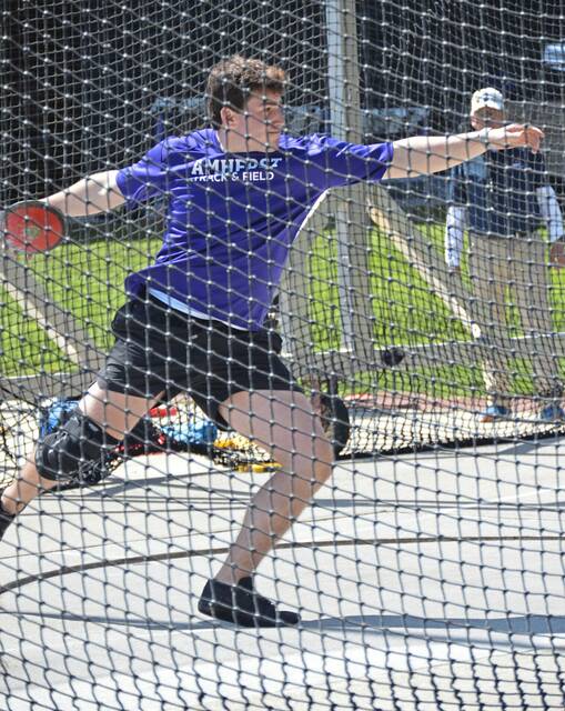 Sewickley sports notebook: Quaker Valley grad Alex MacDonald recognized at Amherst