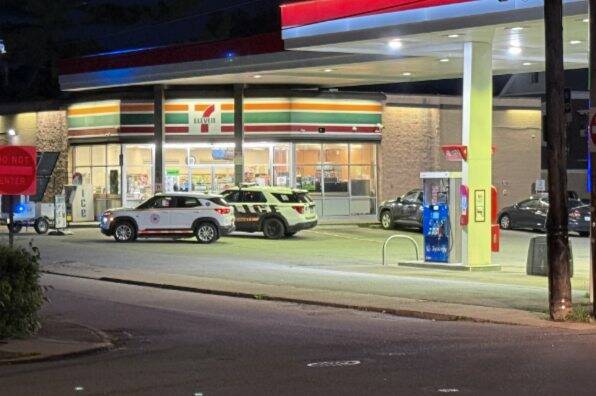 Morning Roundup: 3 hurt in Turtle Creek shooting; 2 vehicles crash into Etna pizza shop