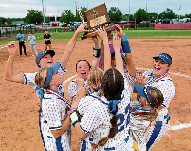 Hempfield downs Seneca Valley, ties record with 10th WPIAL softball championship