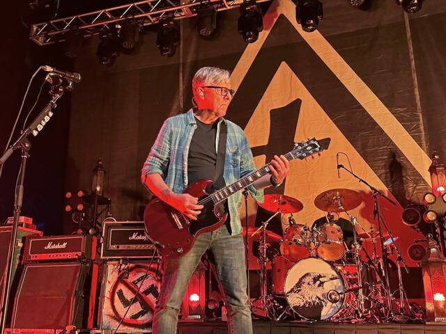 Alt rockers Toadies, Local H still going strong in Pittsburgh concert