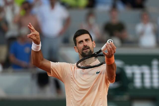 Novak Djokovic pushed in 4-set win amid heat wave at French Open