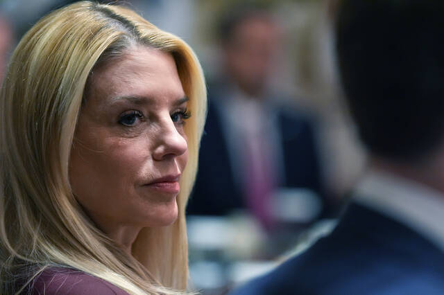 Former U.S. Attorney General Pam Bondi divulges thyroid cancer diagnosis