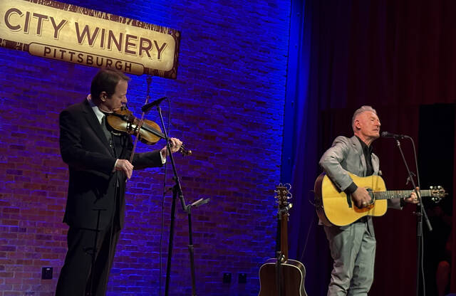 Review: Lyle Lovett shares stripped-down songs and personal stories at City Winery Pittsburgh