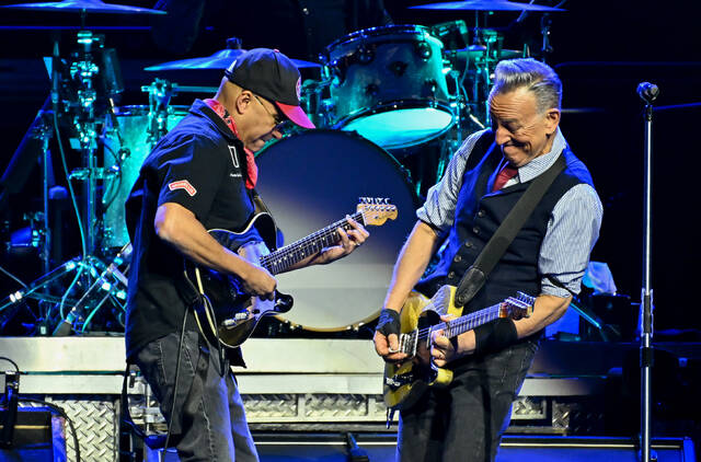 Bruce Springsteen calls out the White House and announces a protest festival