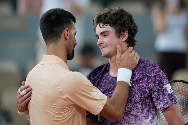 Novak Djokovic ousted in French Open 3rd round by teenager