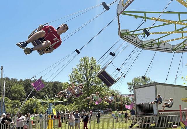 Mammoth Fest lives up to name with food, rides and entertainment
